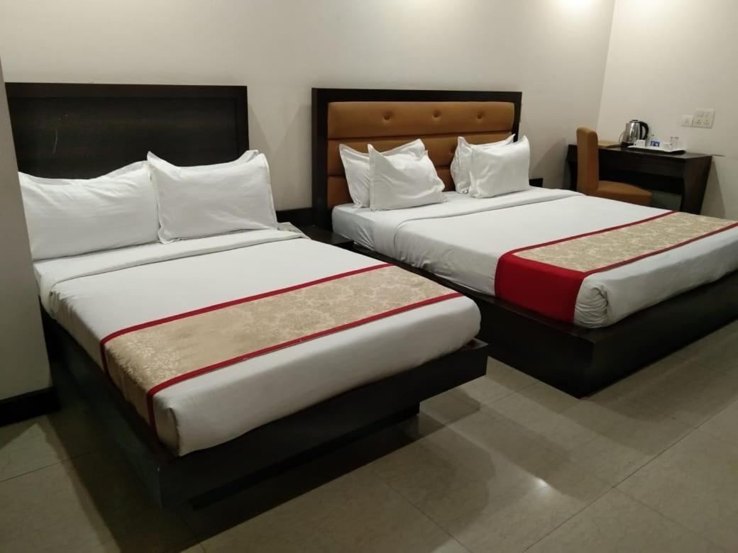 Zenith Hotel - Delhi Airport New Delhi Buitenkant foto